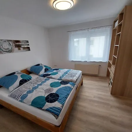 Gemuetliche In Steinberg Am Fuer Arbeit & Urlaub